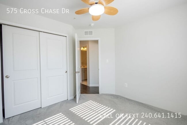 Building Photo - 575 Cross Chase Dr