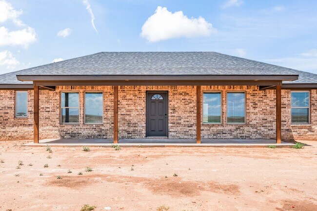 Building Photo - New Construction Home In Slaton ISD!