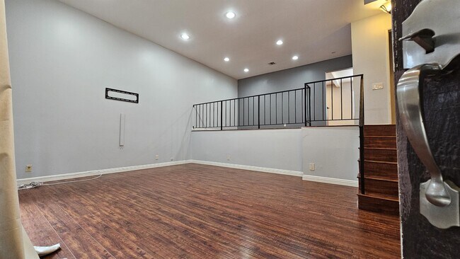 Building Photo - 8283 Willis Ave