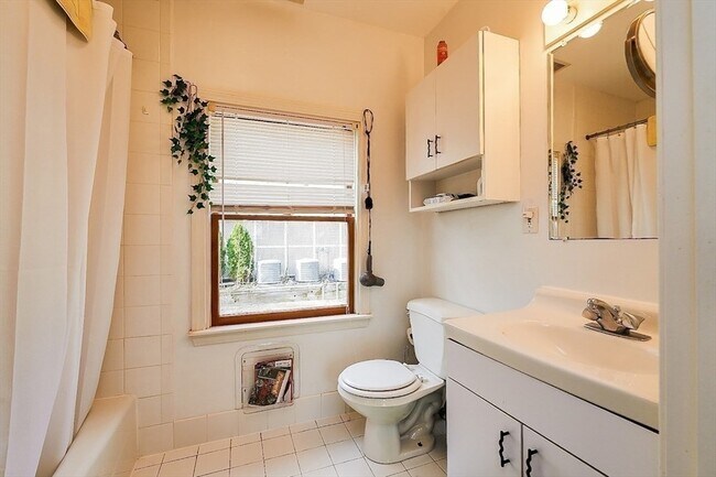 Building Photo - 32 Mason Terrace