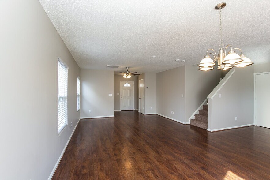 Building Photo - 1028 Kings Mountain Ln