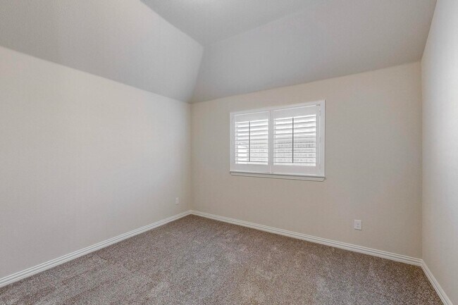 Building Photo - 2459 Cathedral Dr