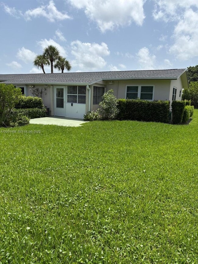 Building Photo - 2630 Barkley Dr E
