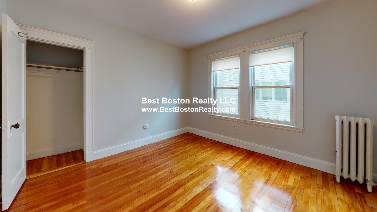 Building Photo - 46 Fairfax St