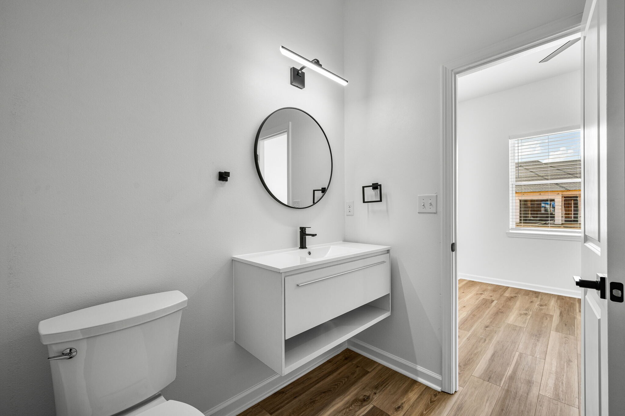 Building Photo - 240 Indigo Ln