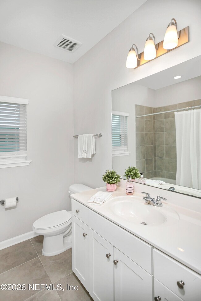 Building Photo - 179 Horsetail Ct