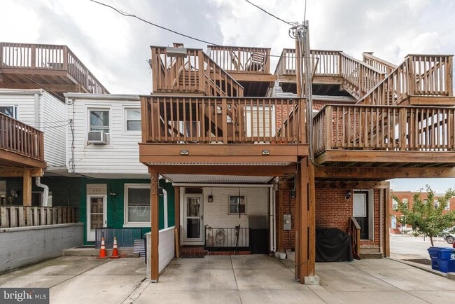 Building Photo - 603 S Streeper St