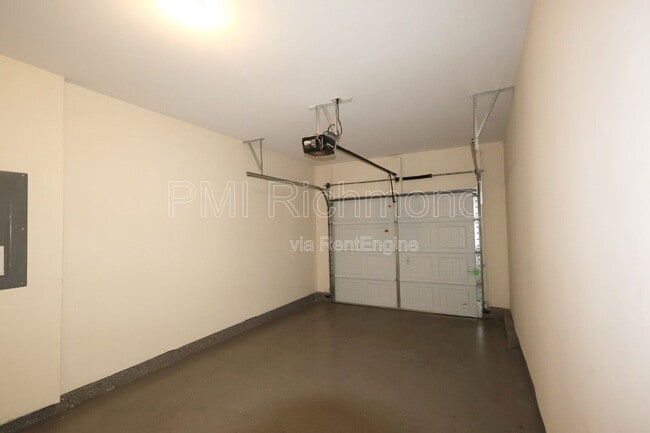 Building Photo - 12005 Rubystone Dr