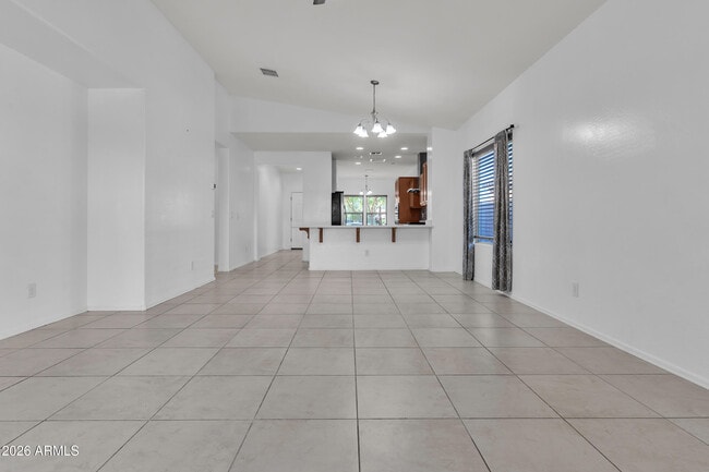 Building Photo - 2354 E Bellerive Dr