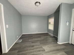 Building Photo - 2607 McGuffey Rd