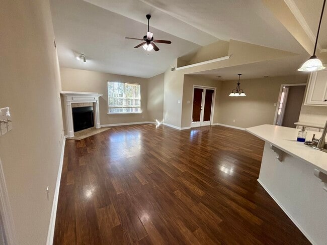 Building Photo - 4477 Country Glen Cir