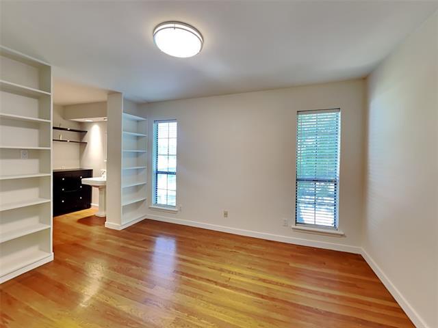 Building Photo - 4402 Buena Vista St