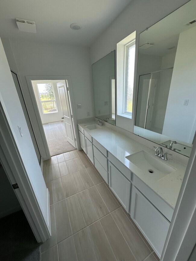 Building Photo - 27407 Sunterra Village Dr