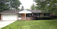 Building Photo - 3304 Maple Dr