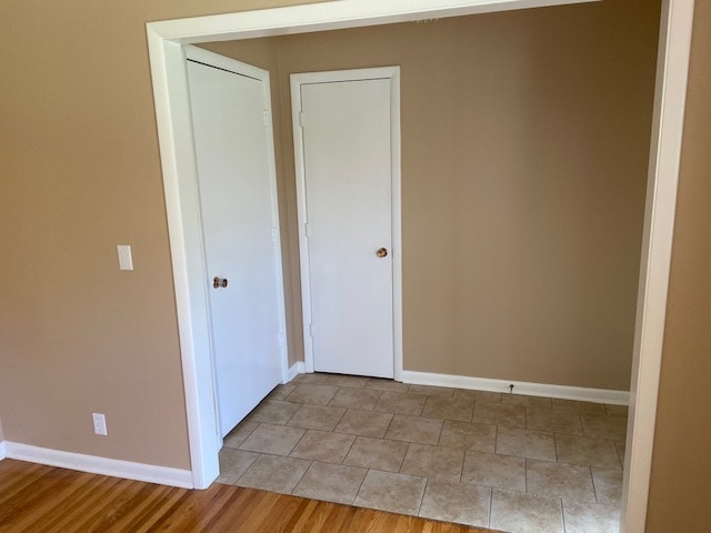 Building Photo - 164 New Shackle Island Rd