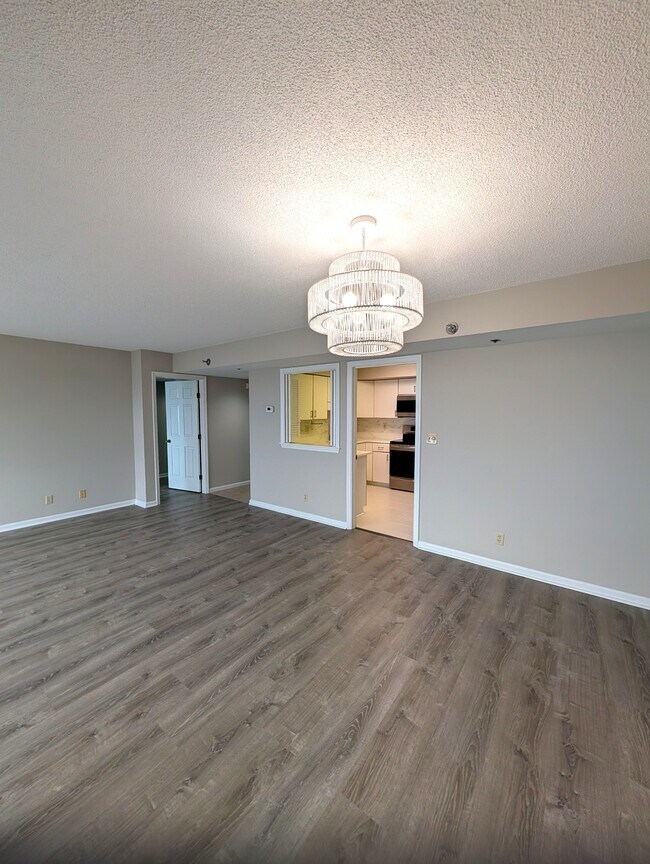 Building Photo - 7505 River Rd