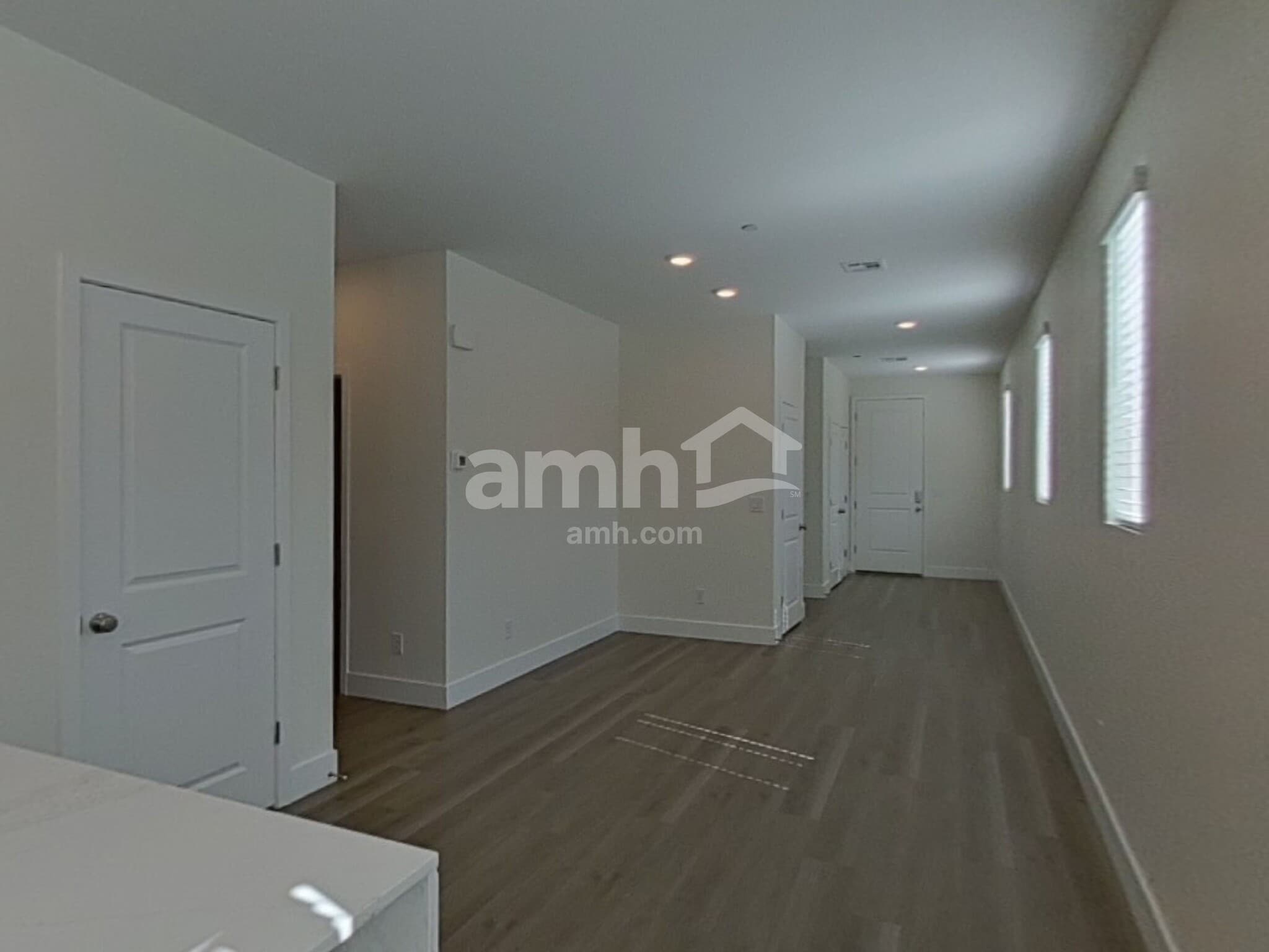 Building Photo - 893 English Primrose St