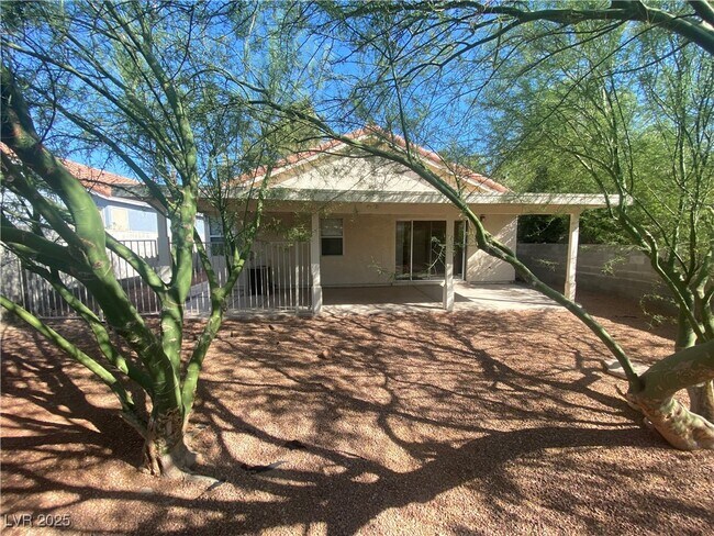 Building Photo - 8436 Palmada Dr