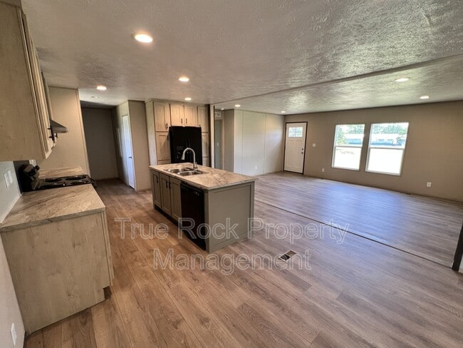 Building Photo - 16406 County Rd 1526 Ct