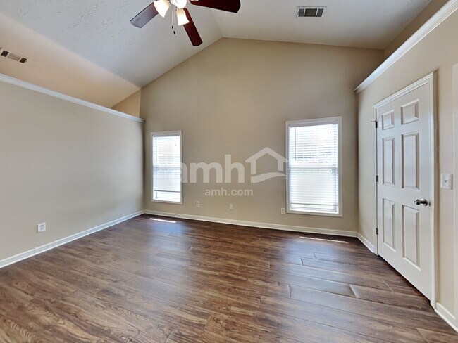 Building Photo - 3385 Woodash Ln