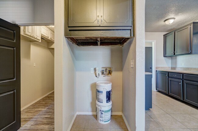 Building Photo - 3 Bed 1.5 Bath Norman