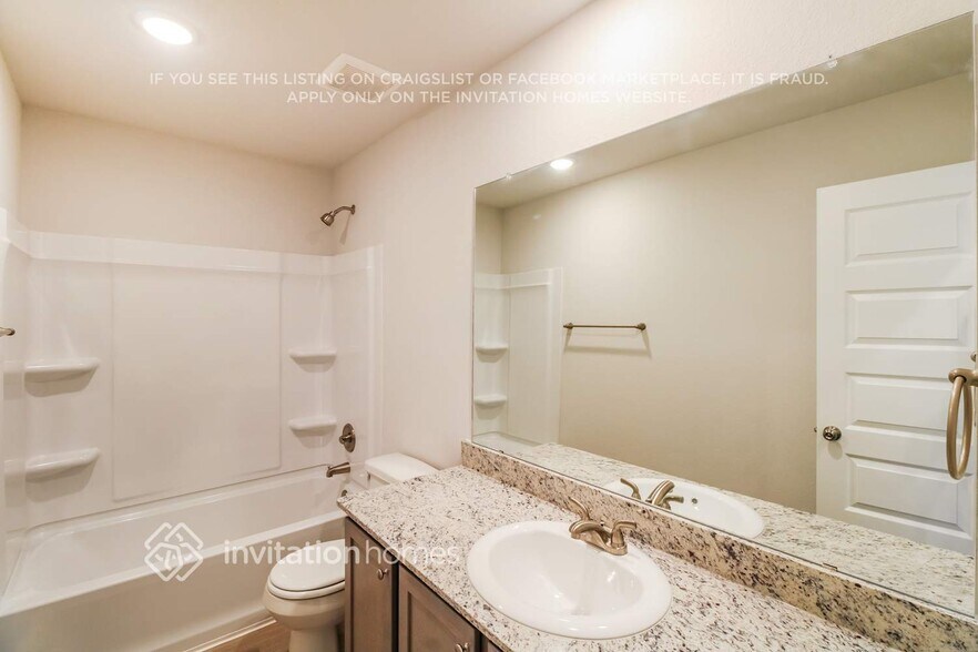 Building Photo - 11011 Inflow Dr