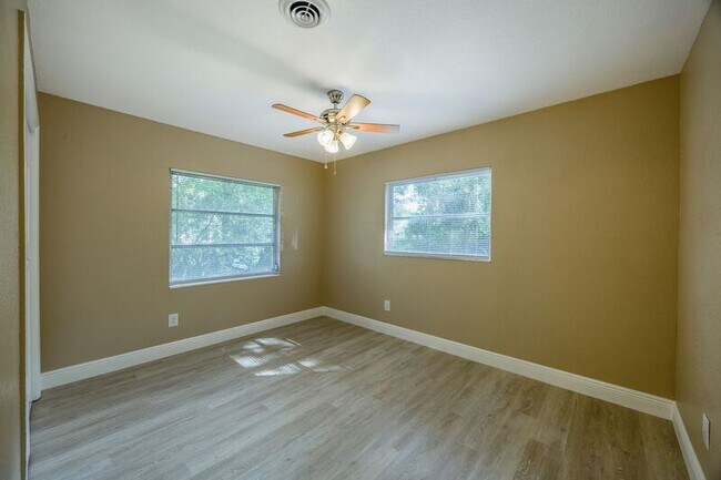 Building Photo - 1436 Tangerine Ct