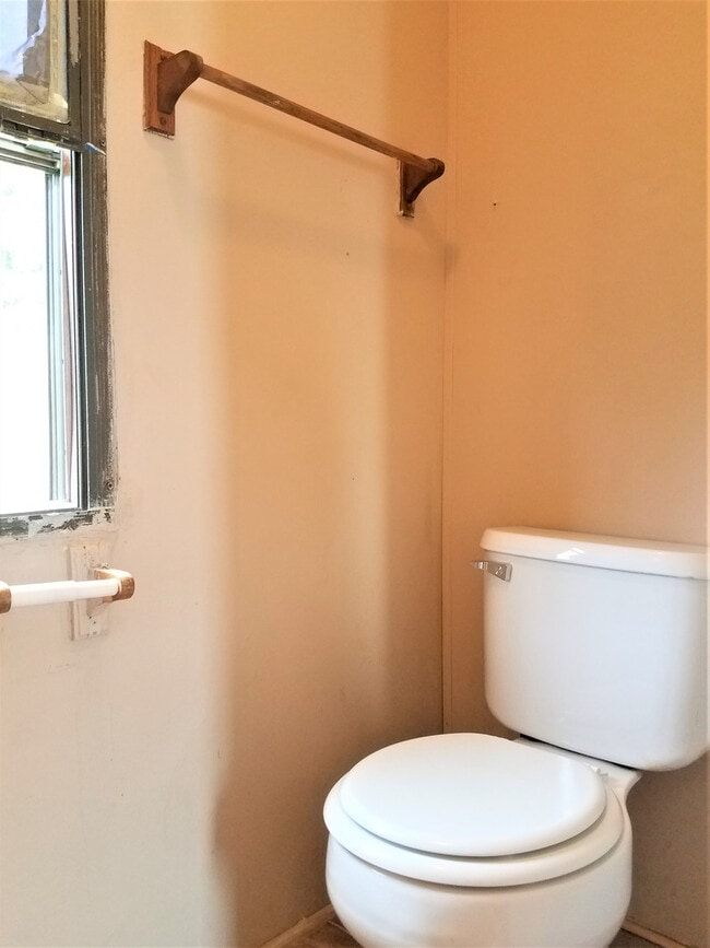 Building Photo - 1617 Nettle Knob Rd