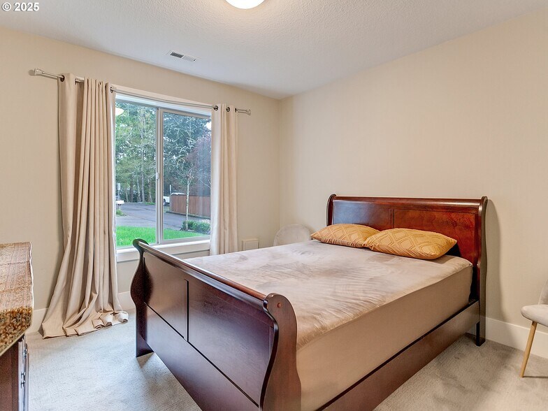 Building Photo - 9709 SW West Haven Dr