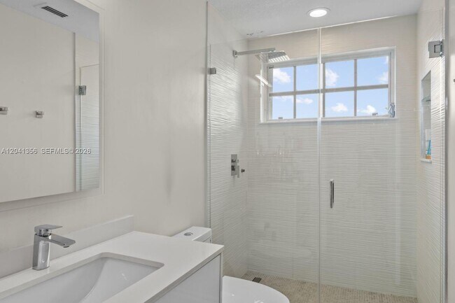 Building Photo - 1179 Laguna Springs Dr