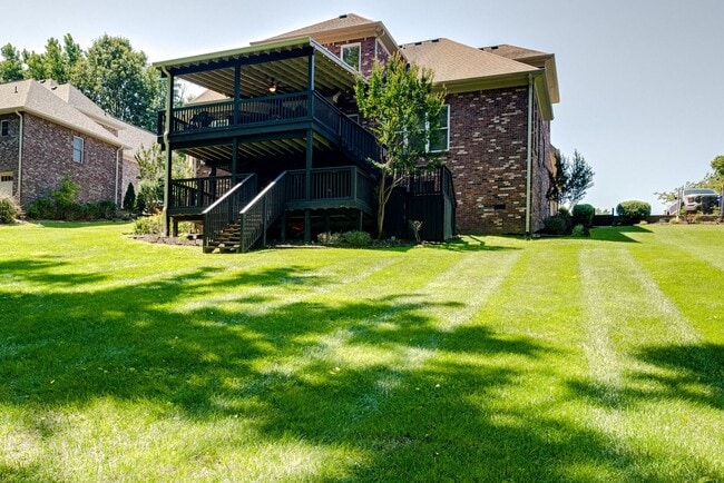 Building Photo - 1306 Camelot Bay