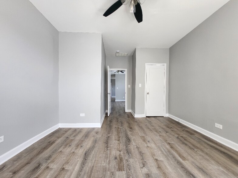 Building Photo - 7308 S Kenwood Ave