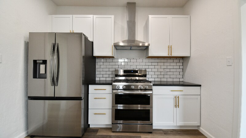Building Photo - 422 N 8th St