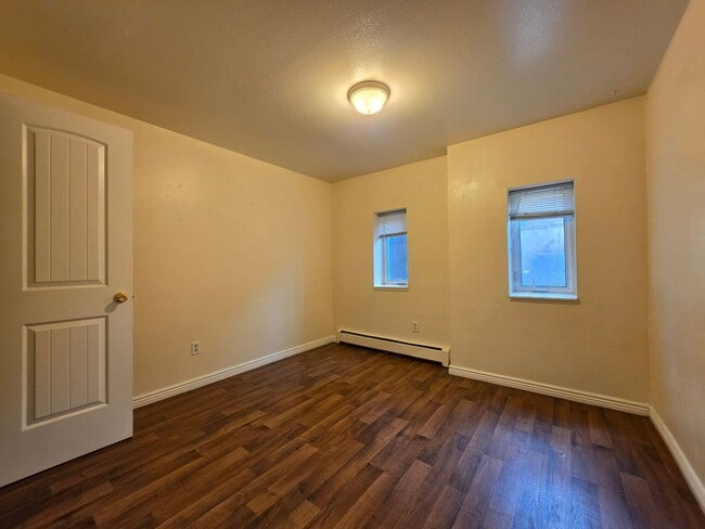 Building Photo - 4955 Moorhead Ave