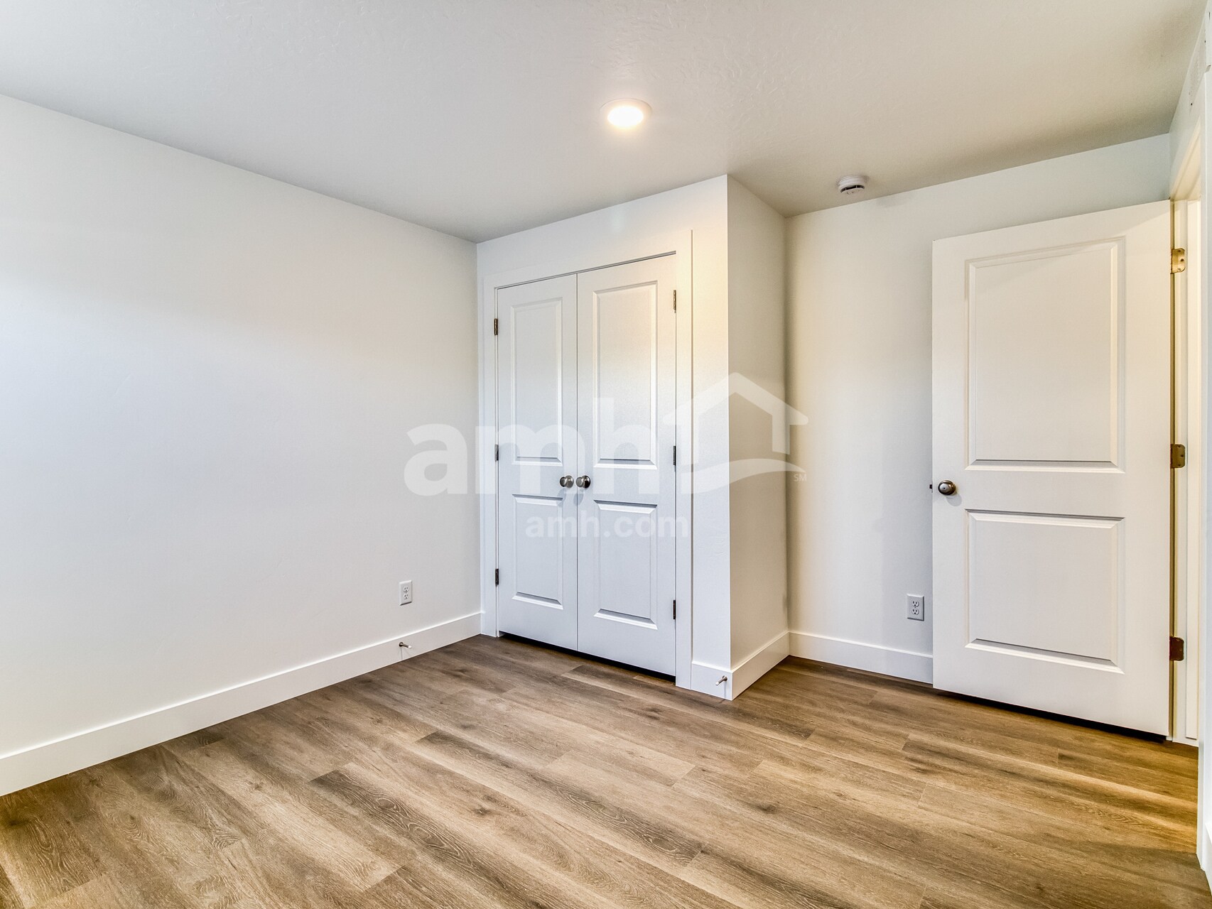 Building Photo - 7697 Castleton Ln
