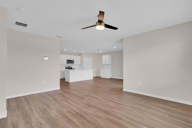 Building Photo - 401 Chayne Pl