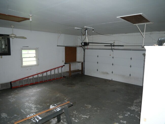 Building Photo - 1642 Wingfield Dr