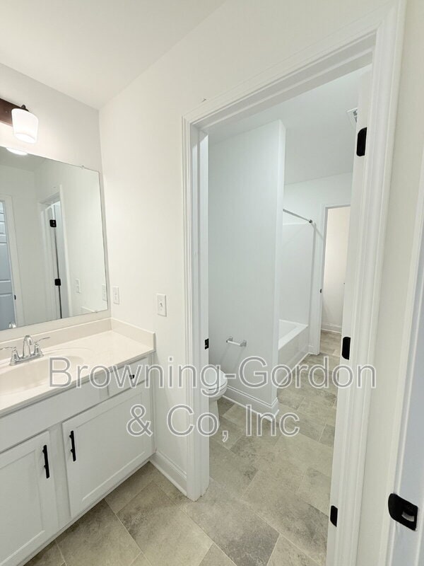 Building Photo - 312 Traywick Pl