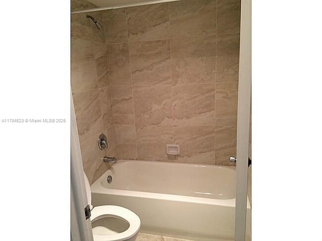 Building Photo - 20515 E Country Club Dr