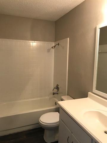 Building Photo - 514 McQueary St