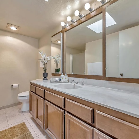 Building Photo - 102 Promethean Way