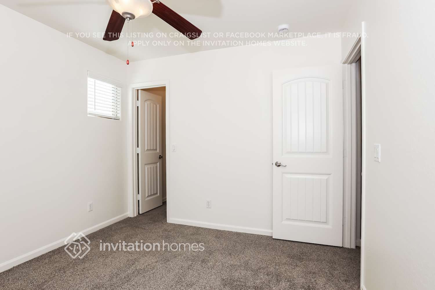 Building Photo - 1391 S Ponderosa Dr