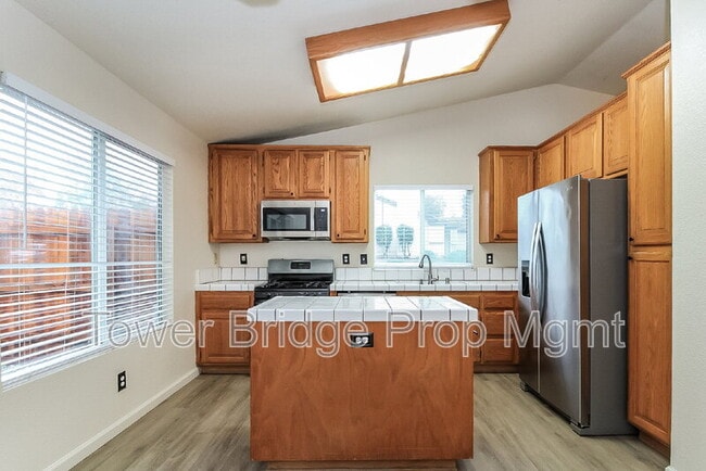 Building Photo - 4726 Stuart St