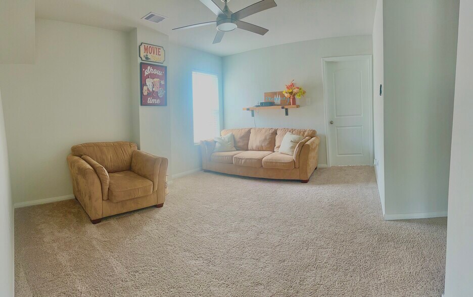 Loft area upstairs - 11040 Pelican Hill Ln