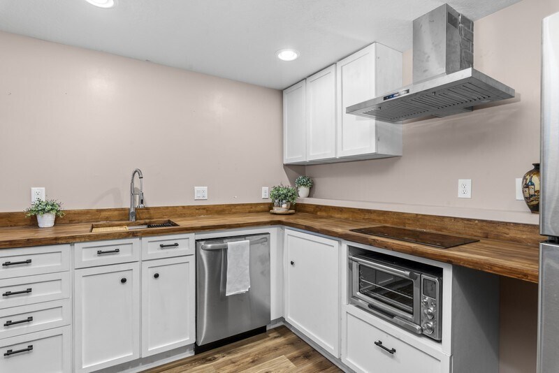 Building Photo - 609 N 1050 W