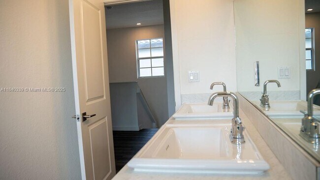 Building Photo - 24461 SW 117 Path