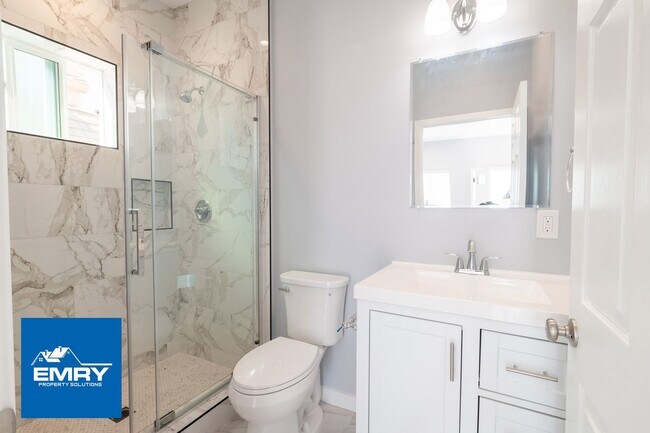 Building Photo - 1 Bed 1 Bath for Rent in Granada Hills