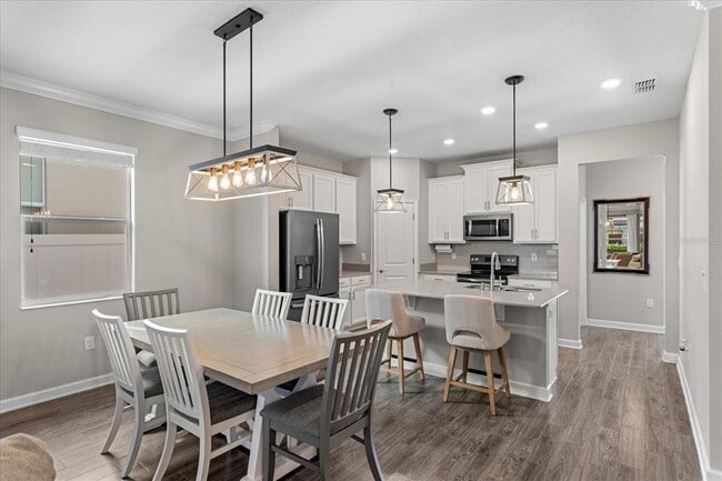 Building Photo - 11096 Silver Surfer Alley