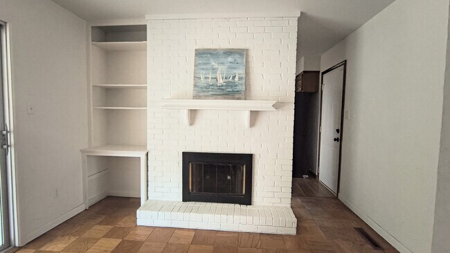 Building Photo - 2628 Keats Pl