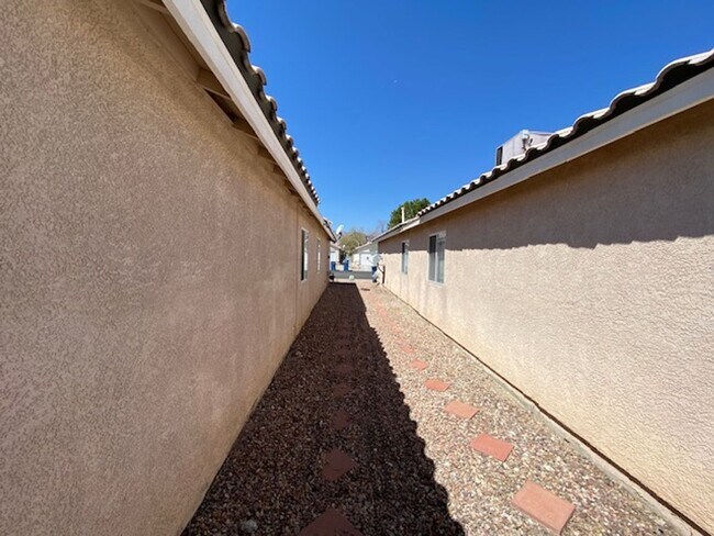 Building Photo - 3736 Smoking Gun Ct